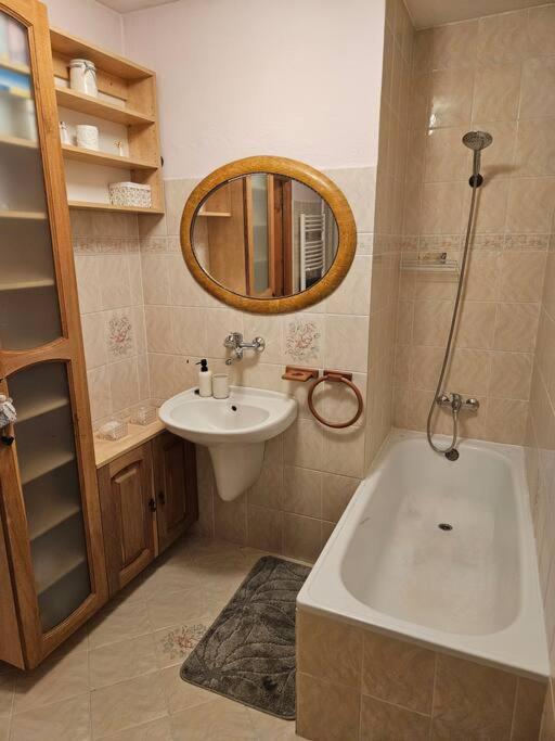 Šumperk Prostorny Byt 3+1 Pro 4 Osob Moznost Pristylky+2Os מראה חיצוני תמונה