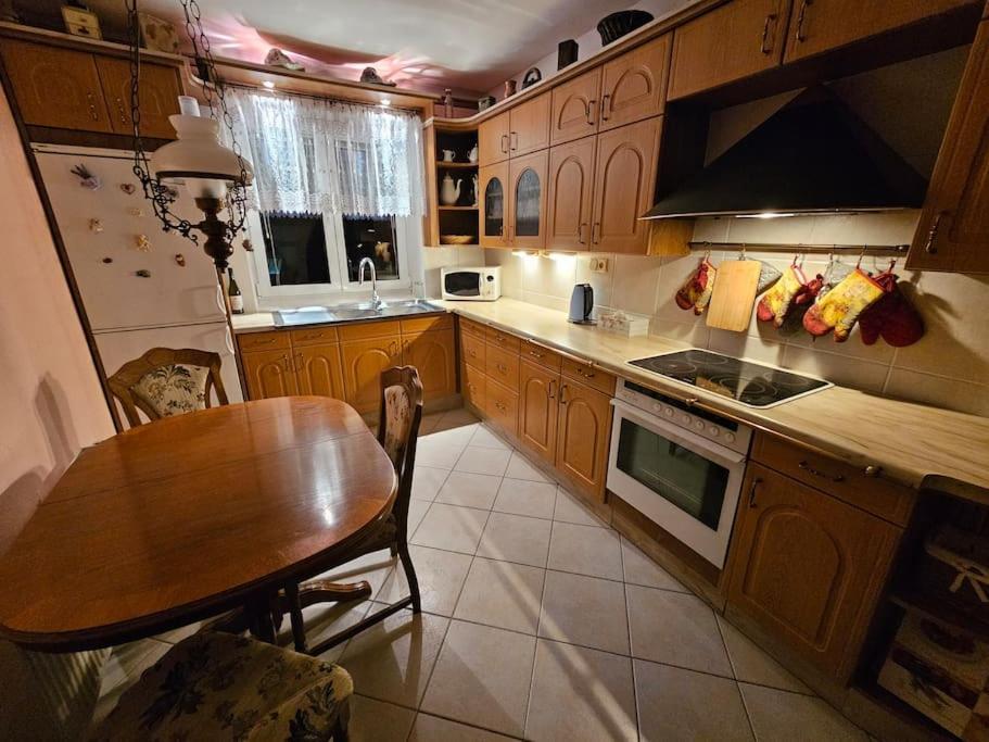 Šumperk Prostorny Byt 3+1 Pro 4 Osob Moznost Pristylky+2Os מראה חיצוני תמונה